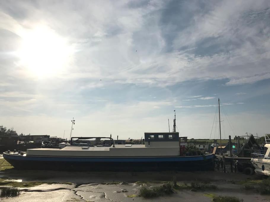 Toosey Lass - St Osyth Creek Saint Osyth Exterior photo